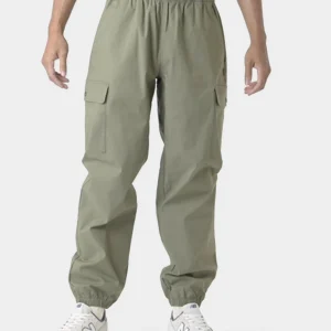 New Balance กางเกงขายาวผู้ชาย Icon Twill Cargo 3,000 ฿