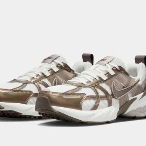 Nike รองเท้าผู้หญิง V2K Run